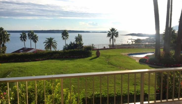 Cannes vue mer panoramique appart grand luxe dans parc avec piscine